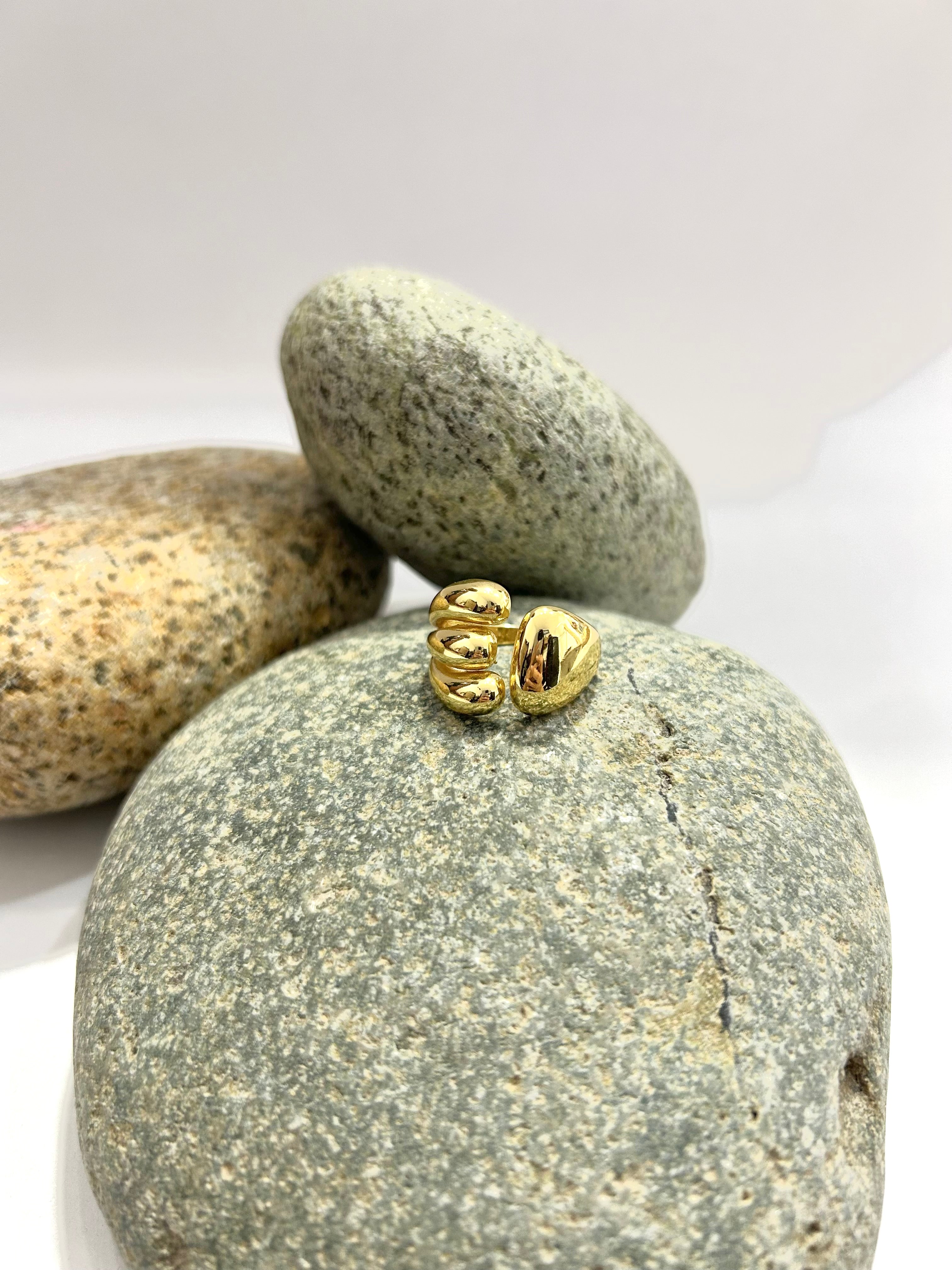 Dora ring