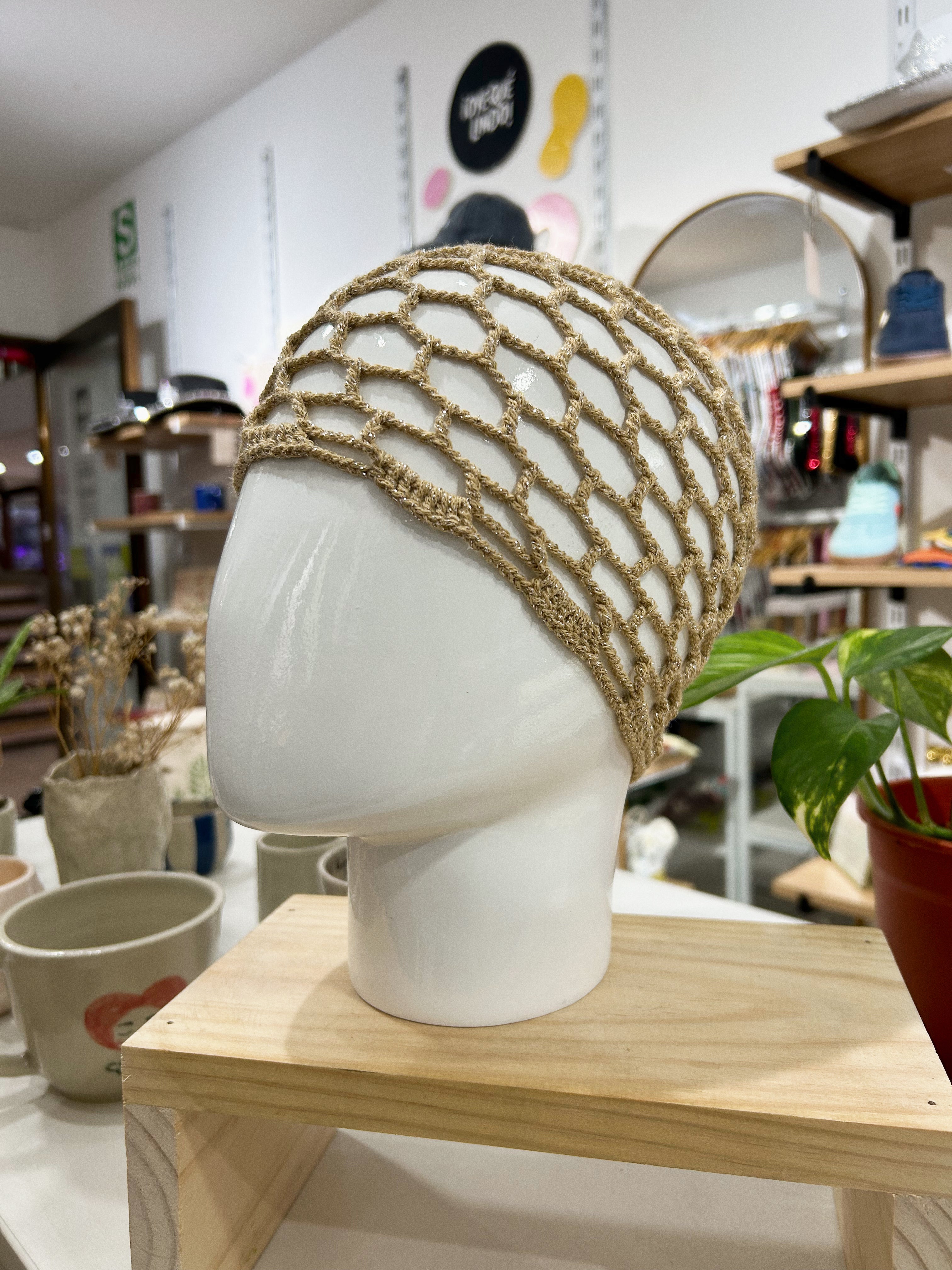crochet hat - beige