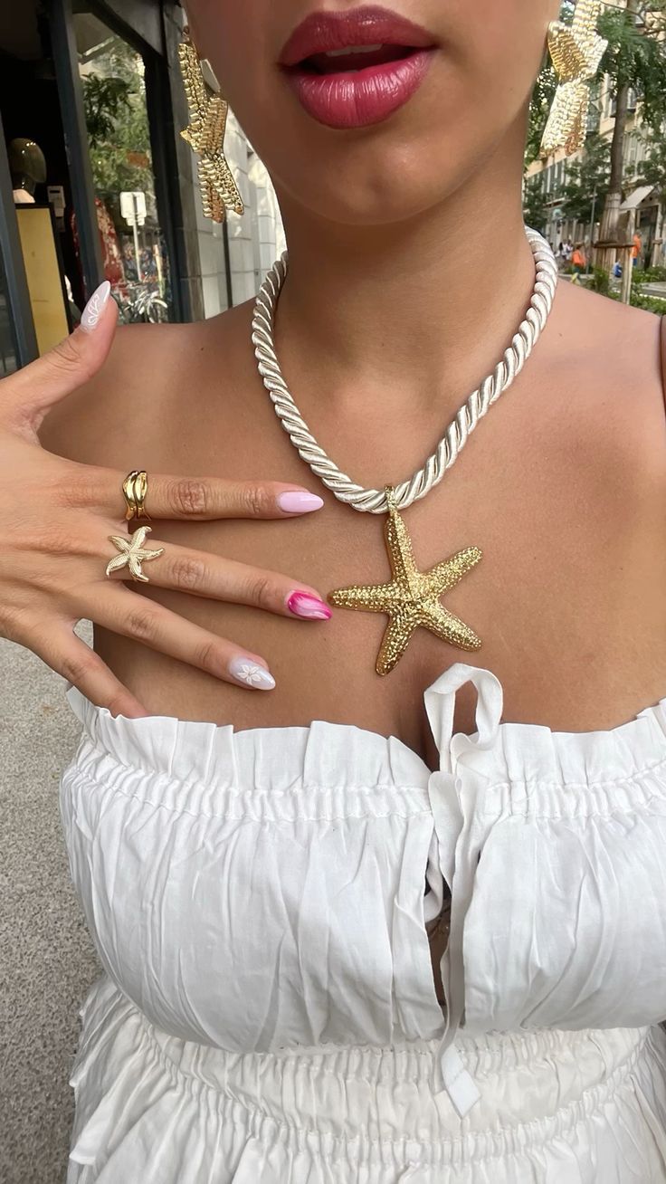 collar estrella con soga