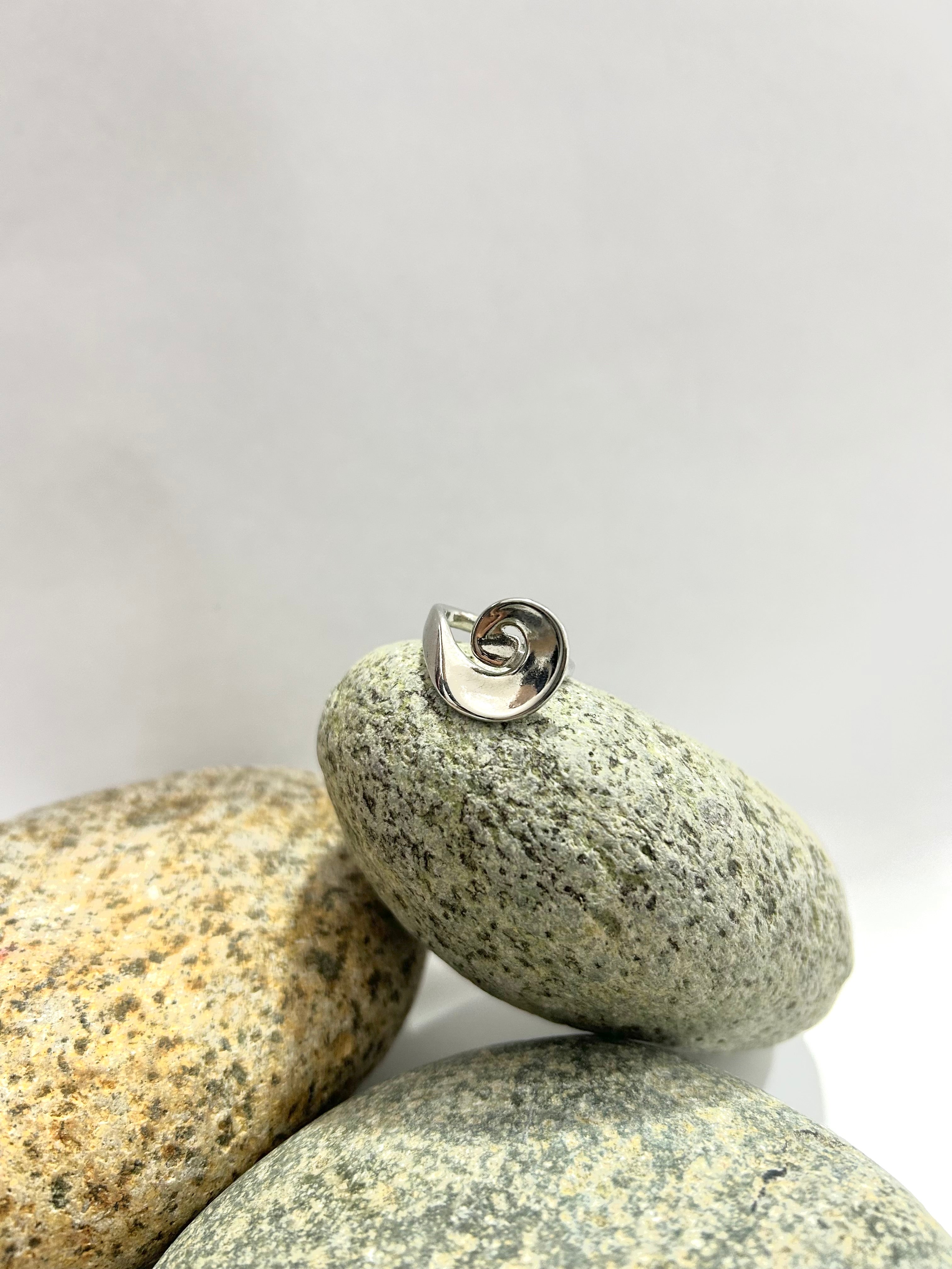 The wave ring