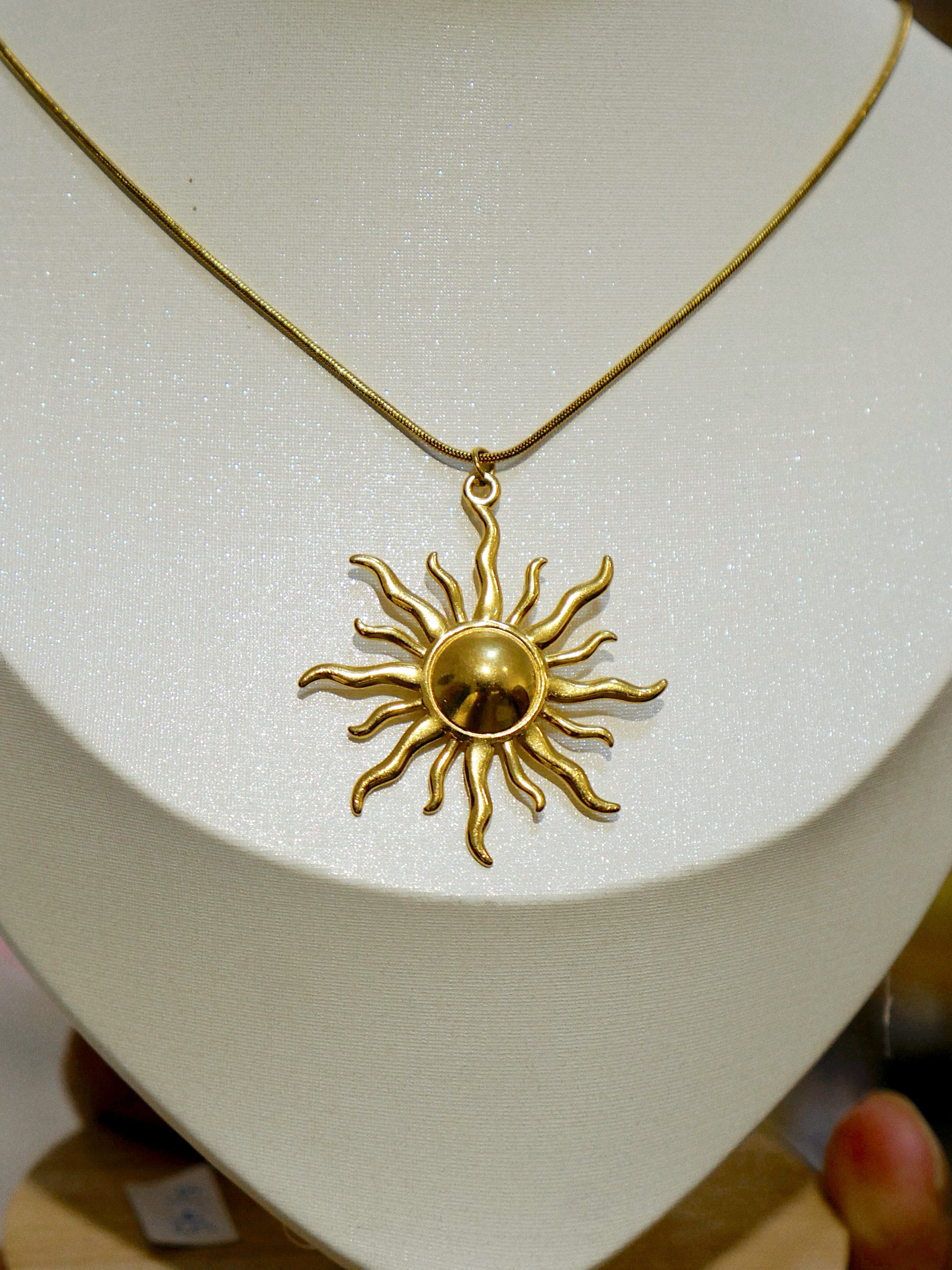 Collar Esther