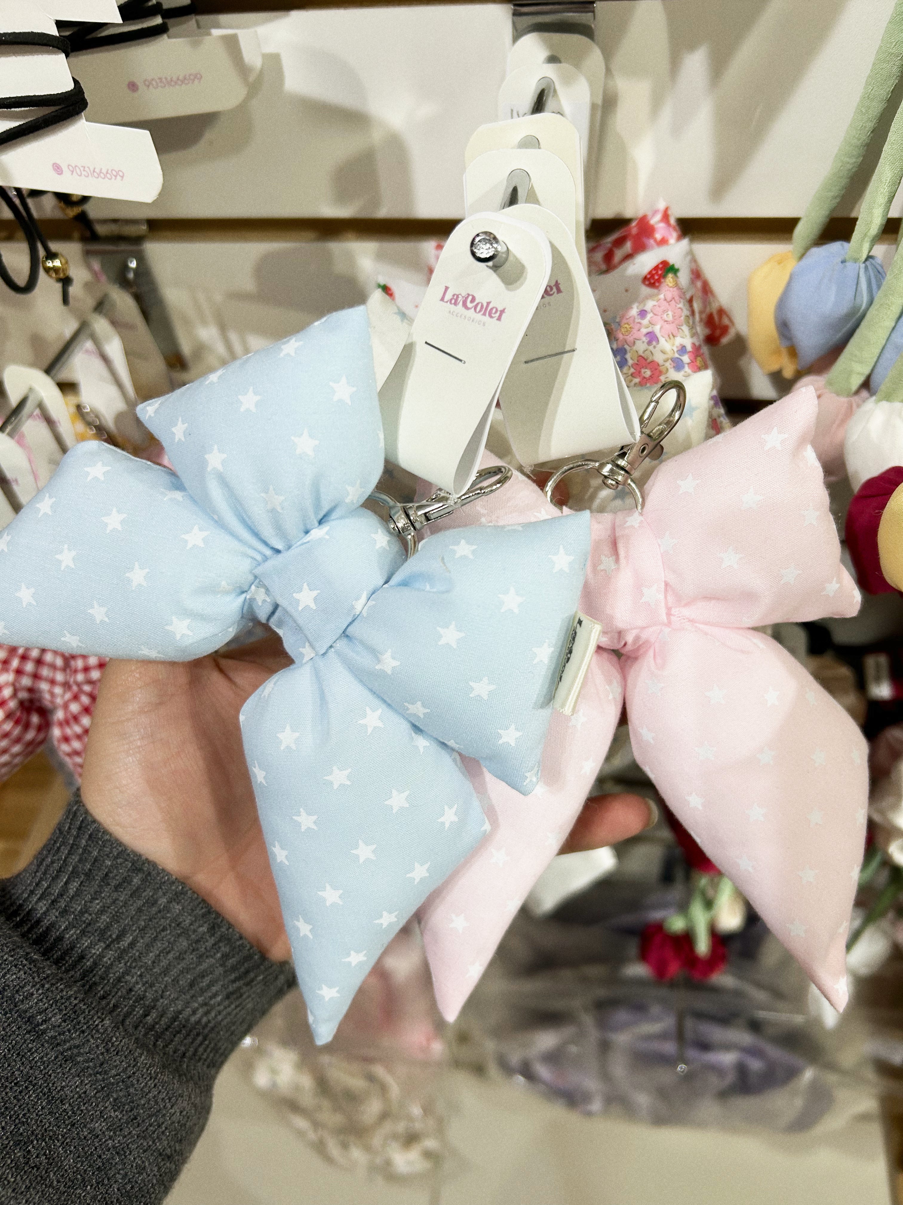 llavero lazo - estrellas