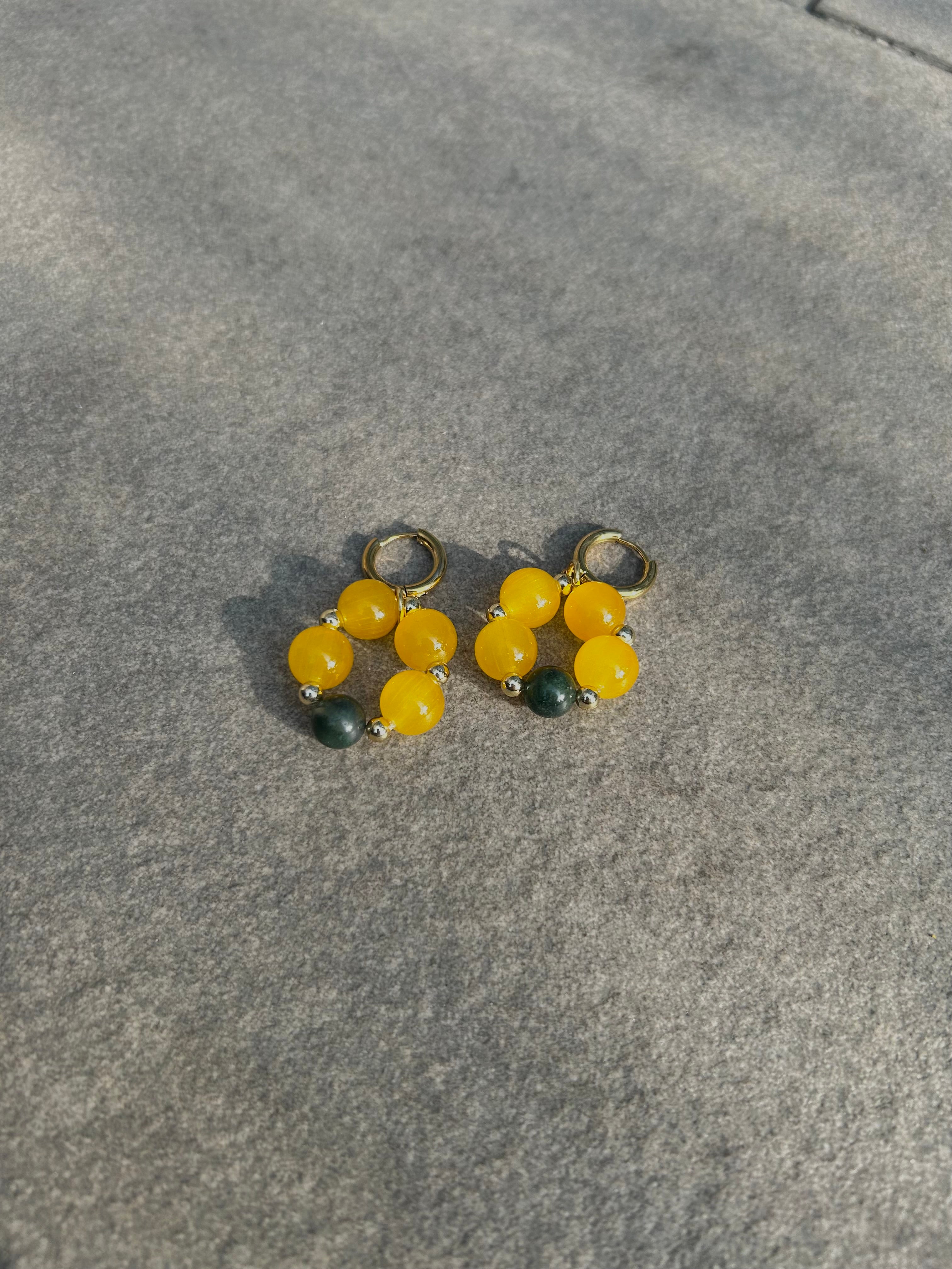 Sunny hoops