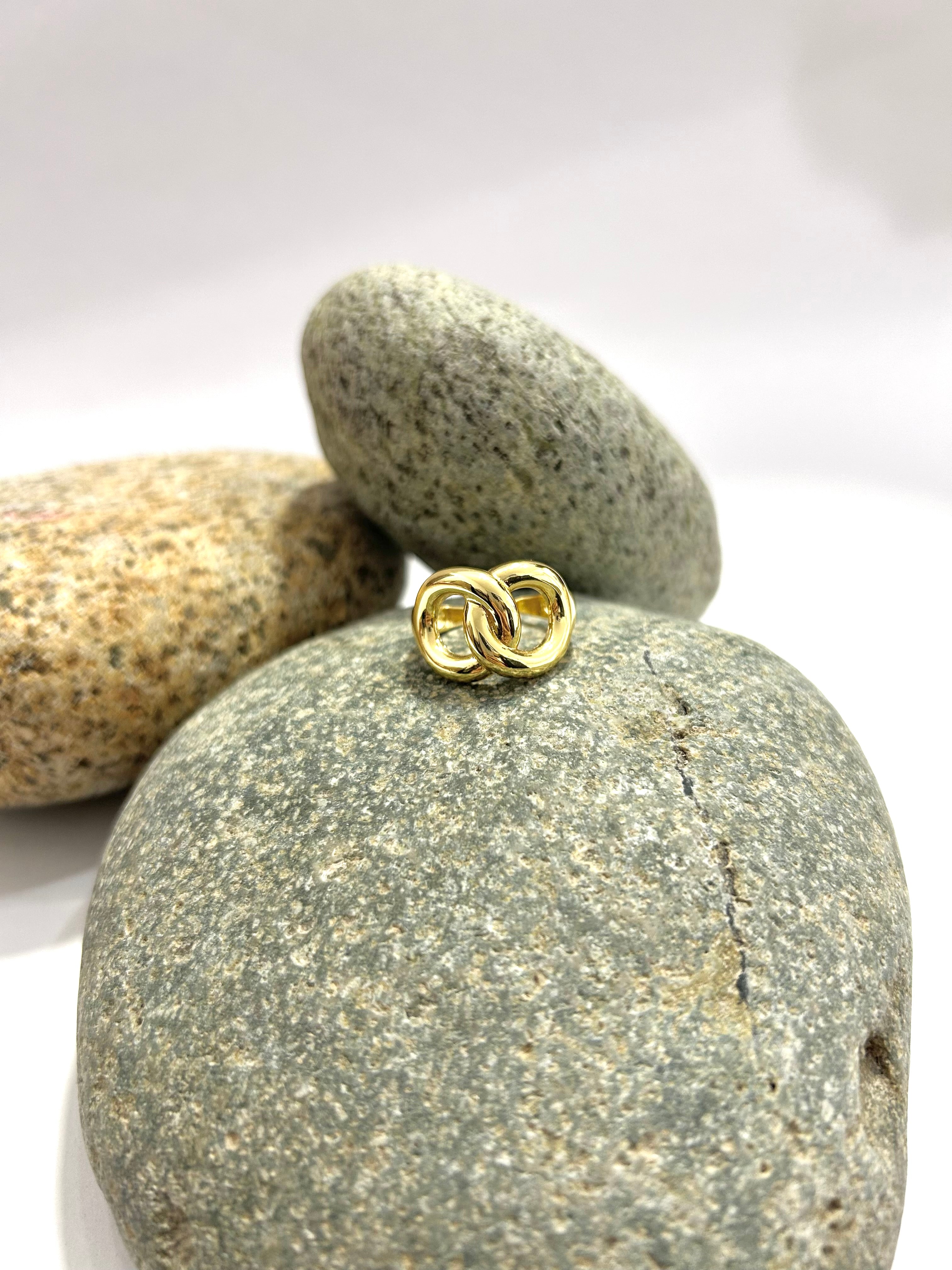 Infinity ring
