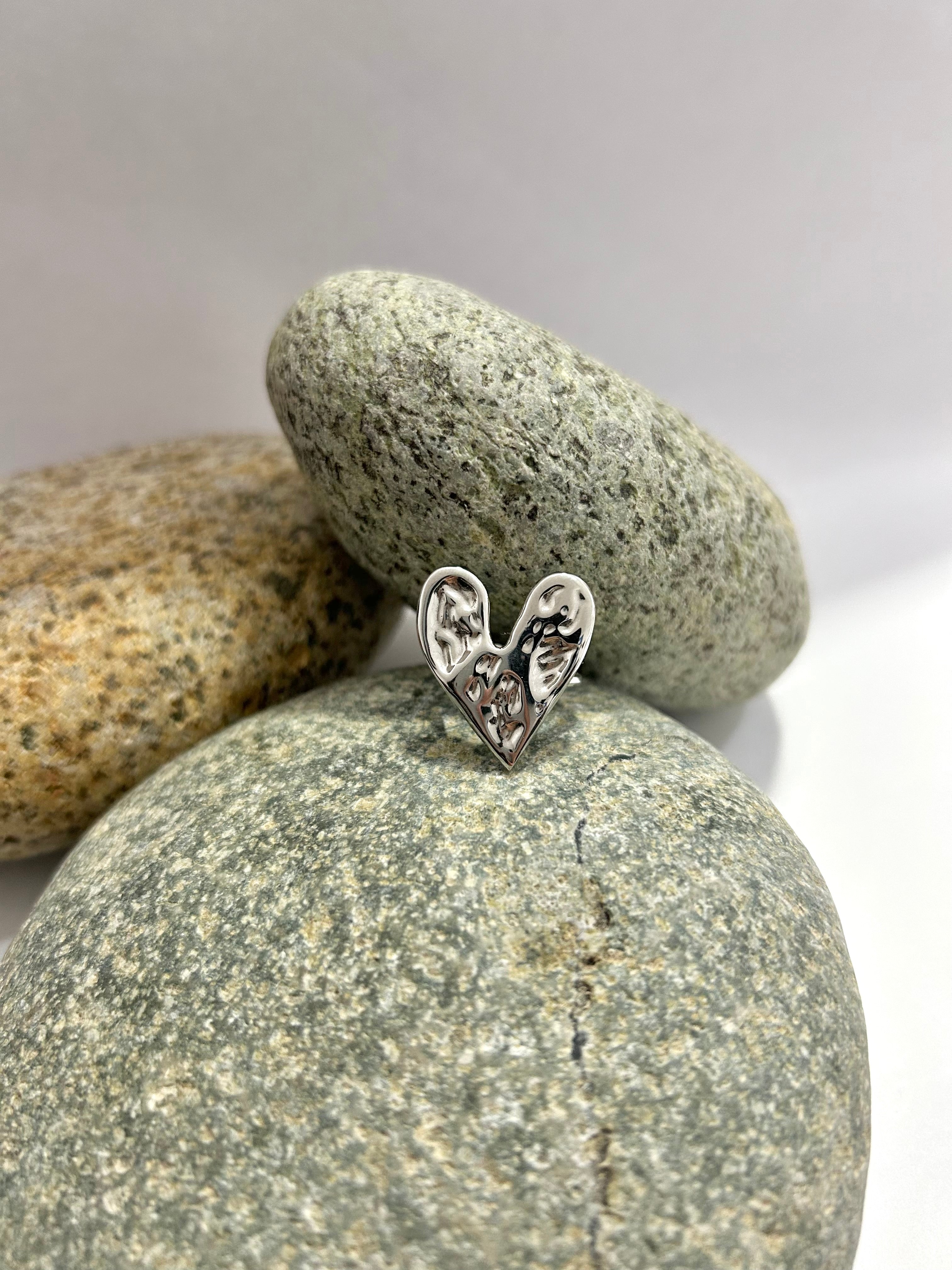 Abstrac love ring