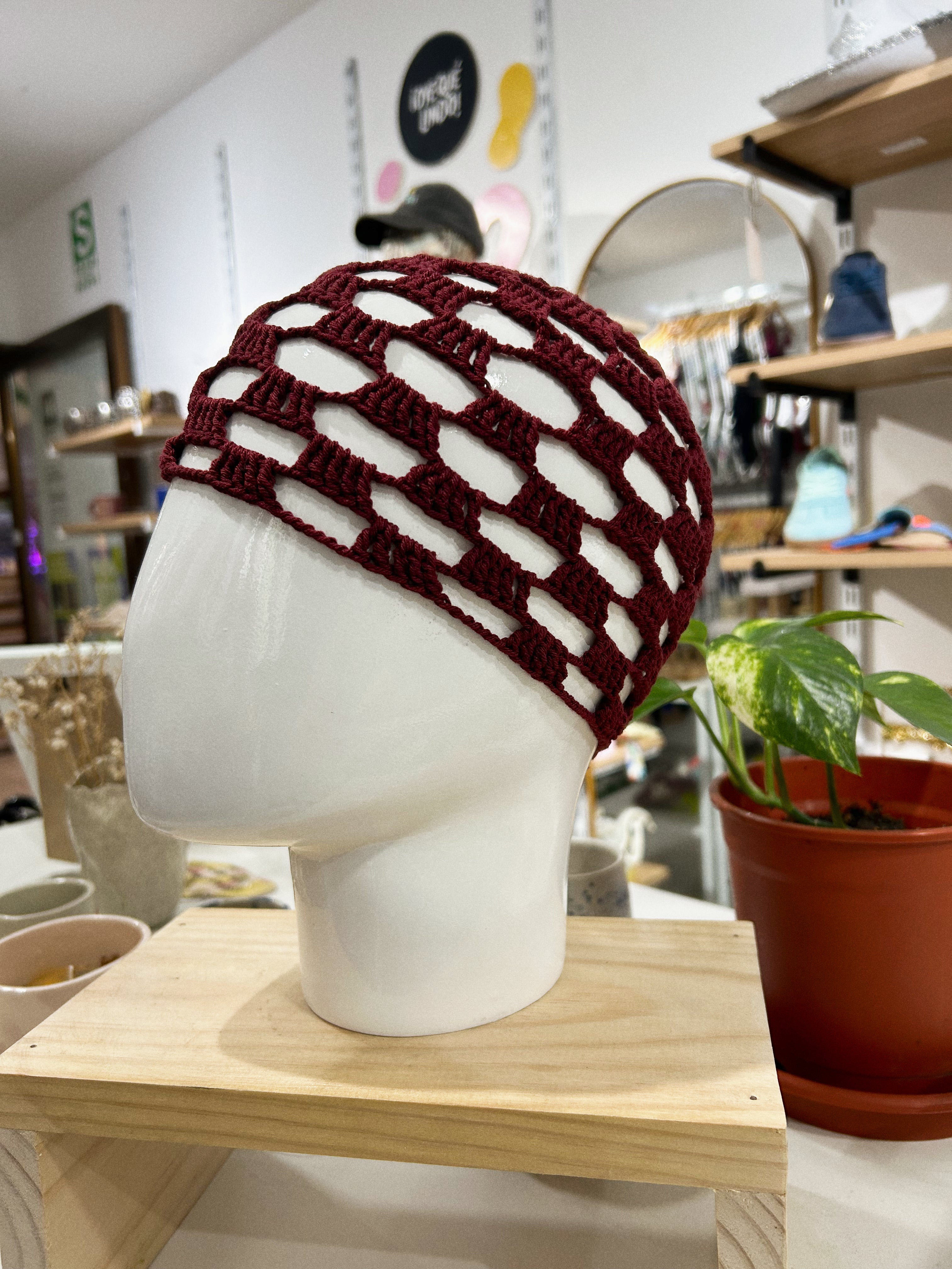 crochet hat - vino