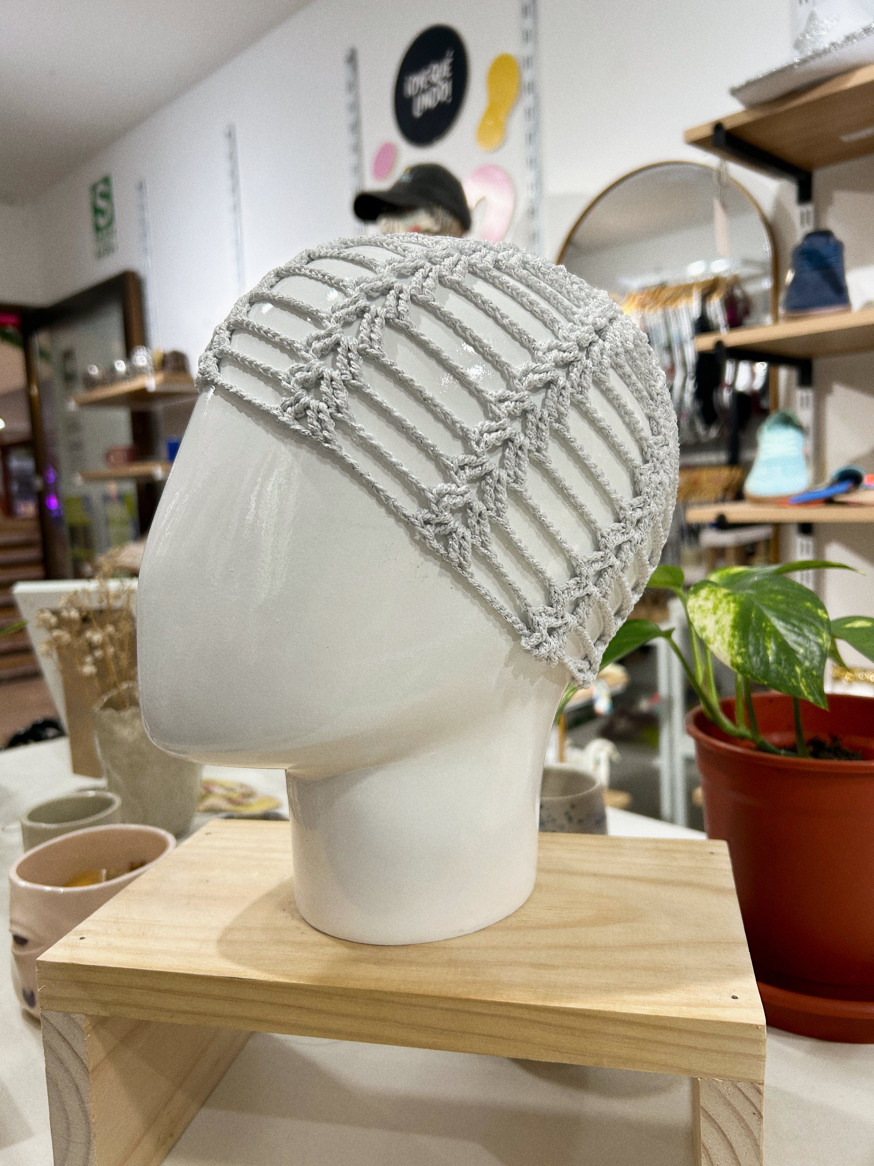 crochet hat - gris sparkle