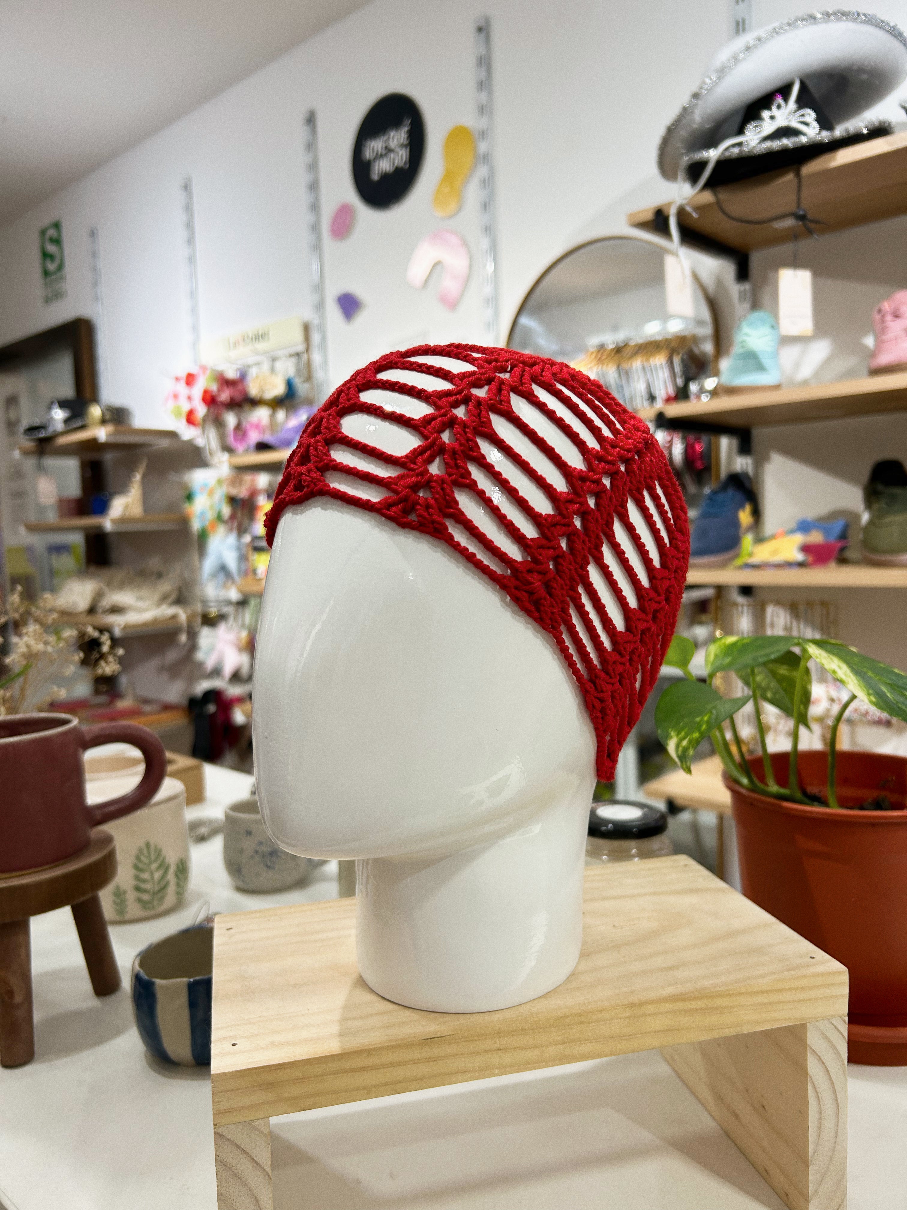 crochet hat - rojo
