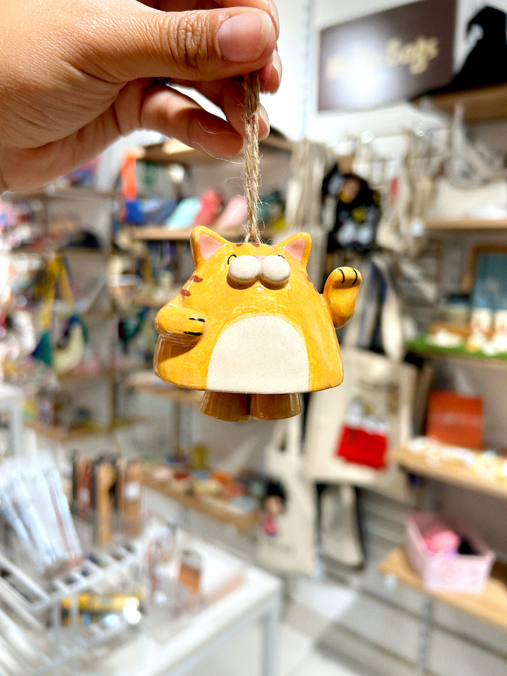 Campana gato caramelo