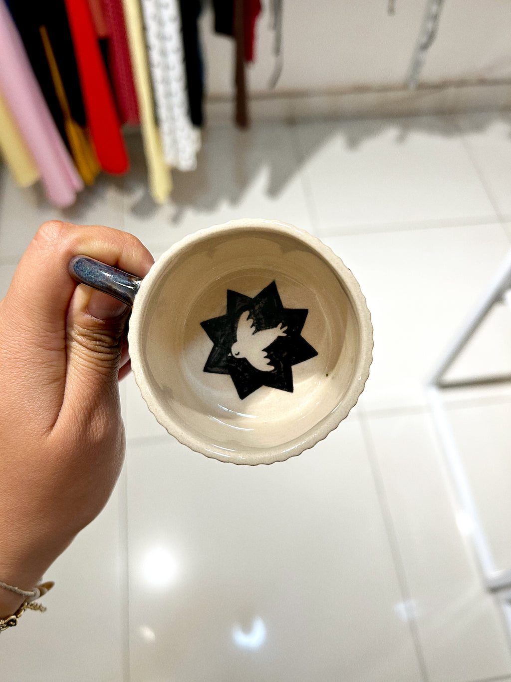 taza Ondas azul con diseño