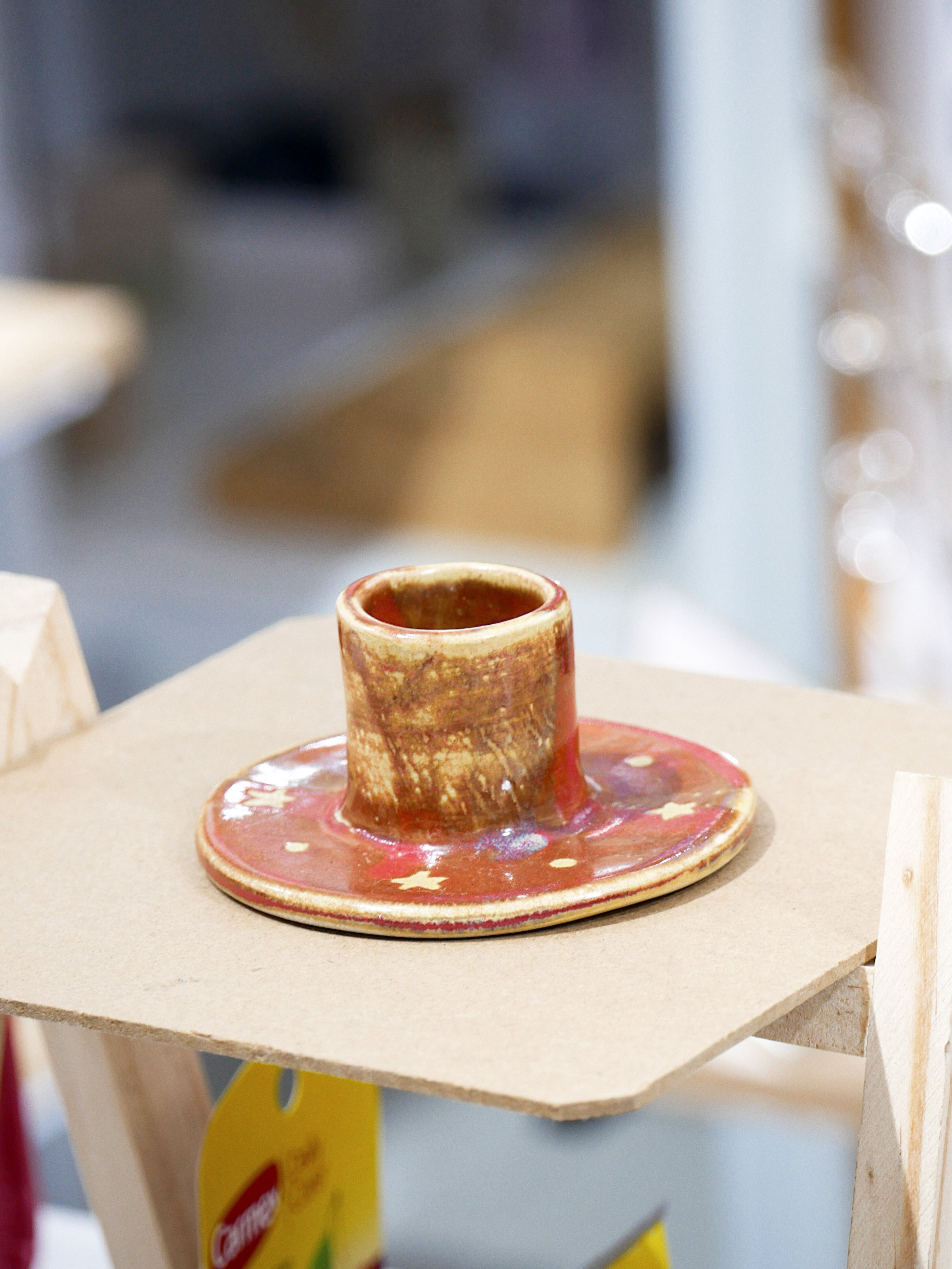 candelabro círculo rojo esmaltado