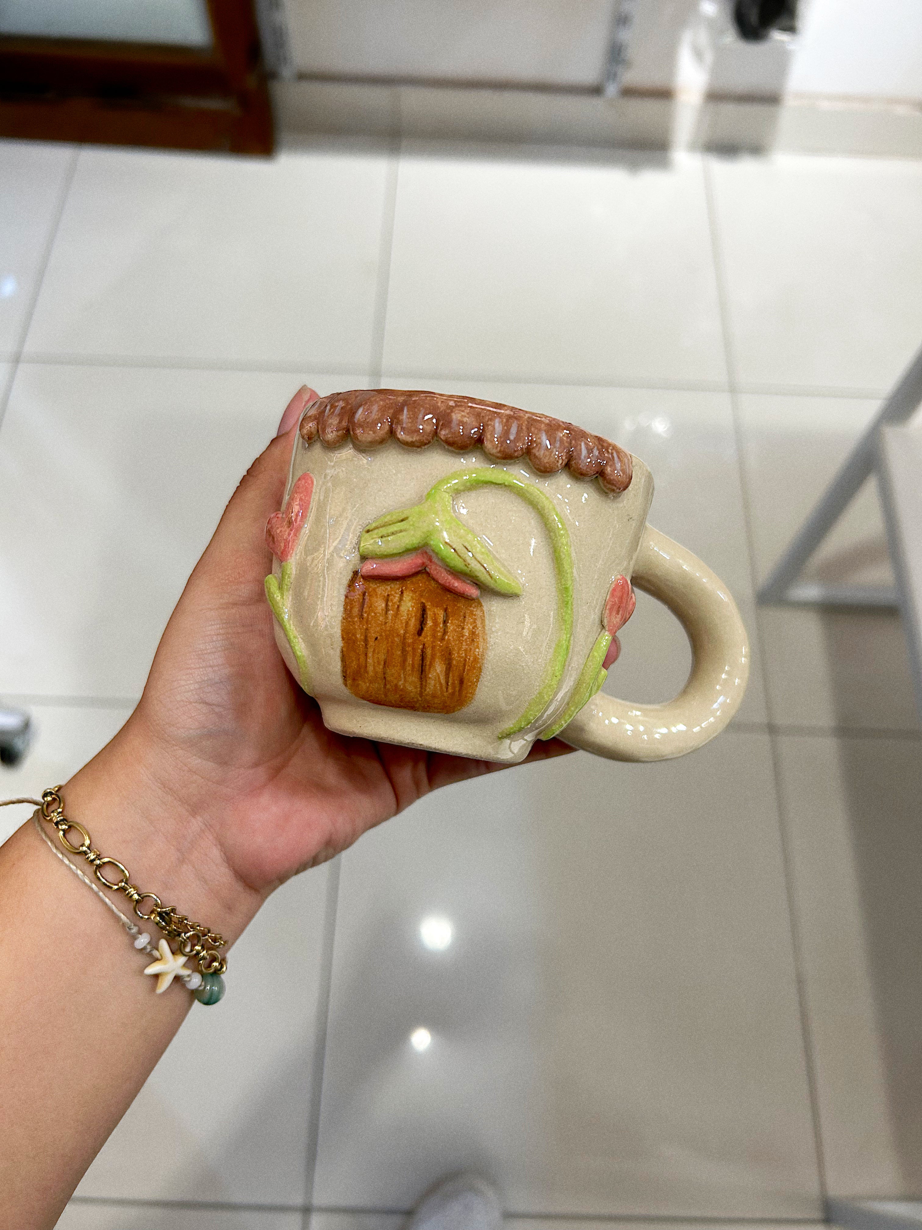 Taza casa de tulipán